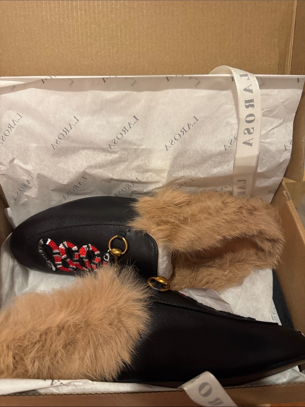 Black Fur-Lined Backless Mules with Red Snake Embroidery - Picture 4 of 6